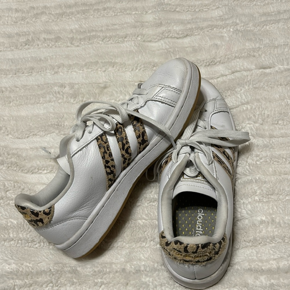Leopard adidas